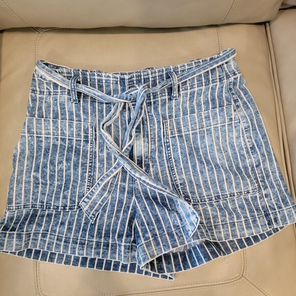 American Eagle Outfitters Pants - AMERICAN EAGLE Pinstripe "Jean" Shorts with Font Pockets and Tie Belt Size 14